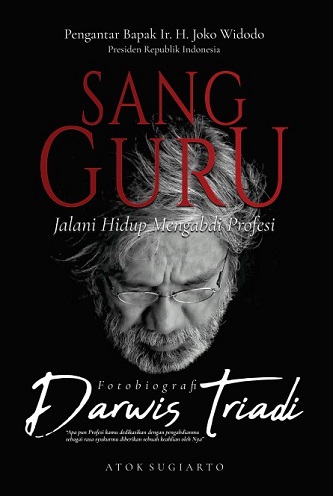 cover Buku Sang Guru Darwis Triadi