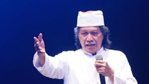 Biografi Emha Ainun Nadjib