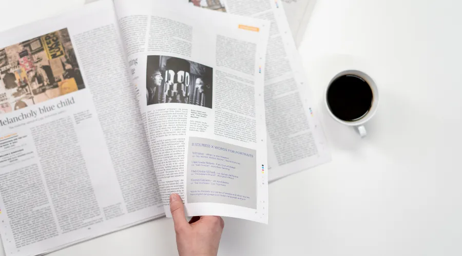 perbedaan esai dan artikel