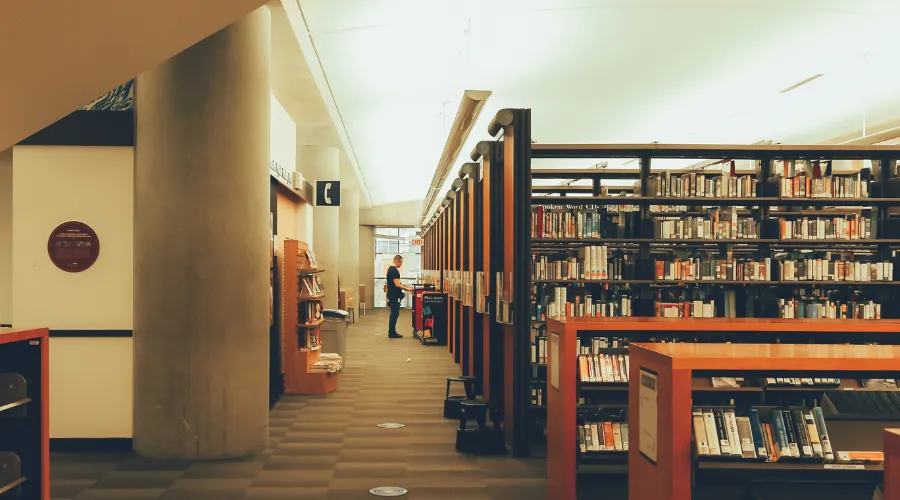 penerbit buku terkenal di indonesia