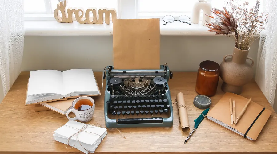 keuntungan menerbitkan buku