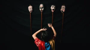 perbedaan drama dan teater