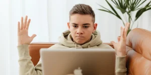 kesalahan penulis novel pemula