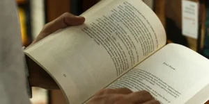 membaca adalah investasi masa depan